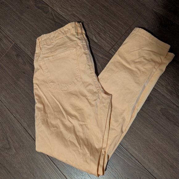 RW&CO. Clara Premium Skinny Jeans in Vibrant Peach, Size 27 - Picture 2 of 7